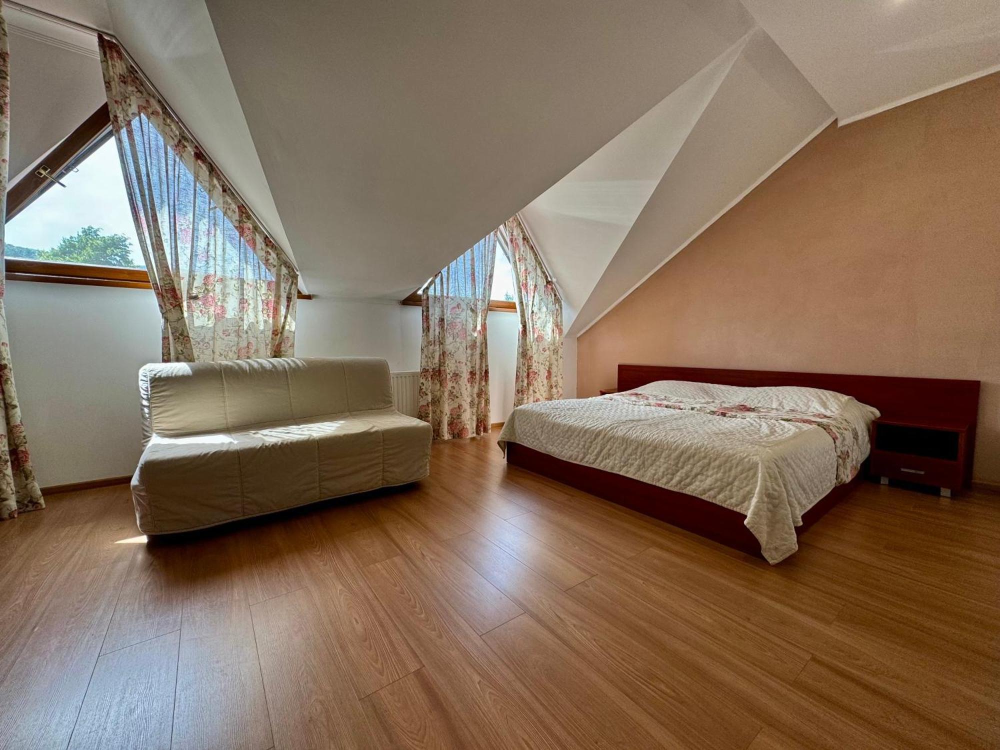 Hotel Троянда Карпат Karpaty Esterno foto