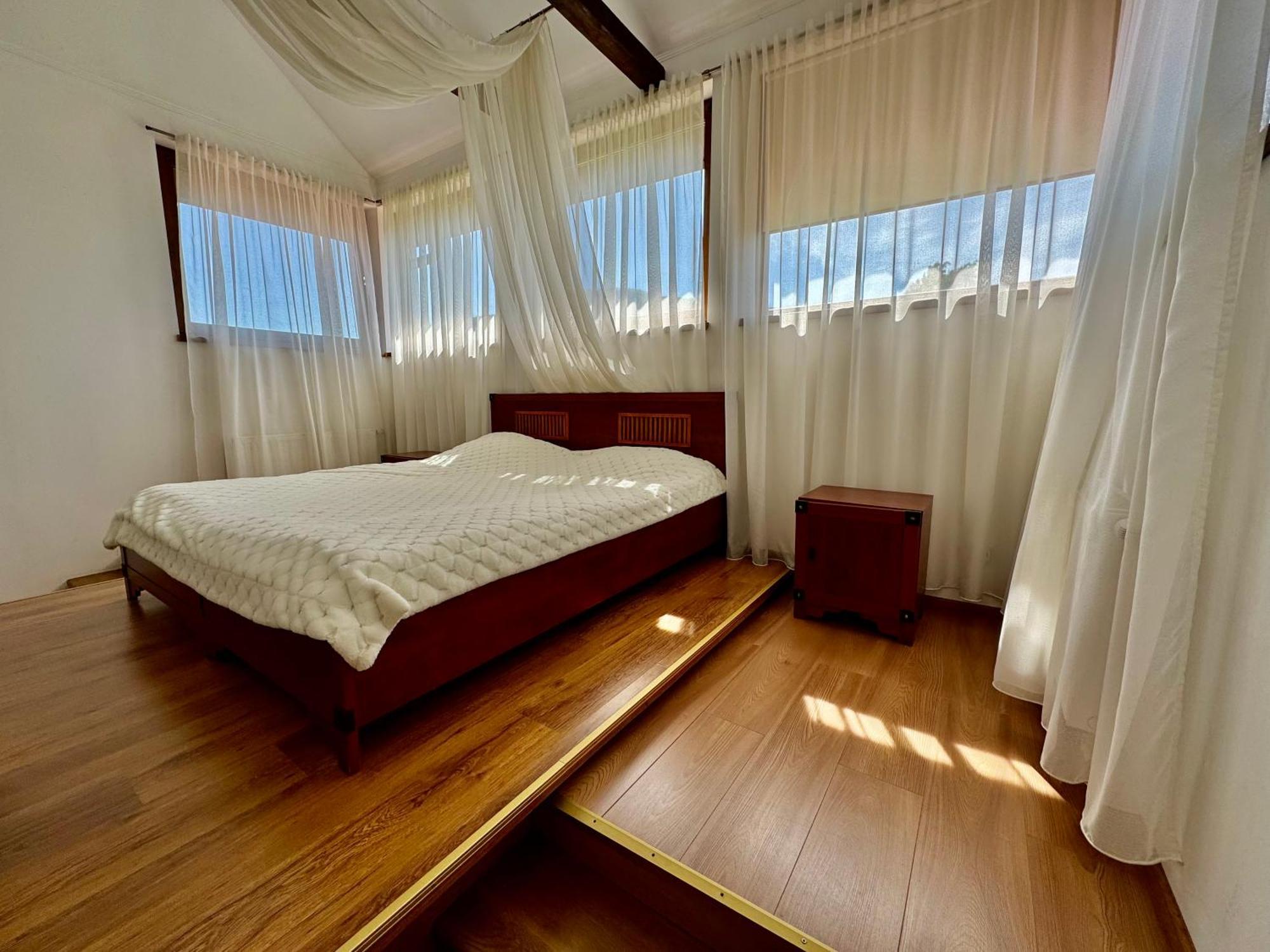Hotel Троянда Карпат Karpaty Esterno foto