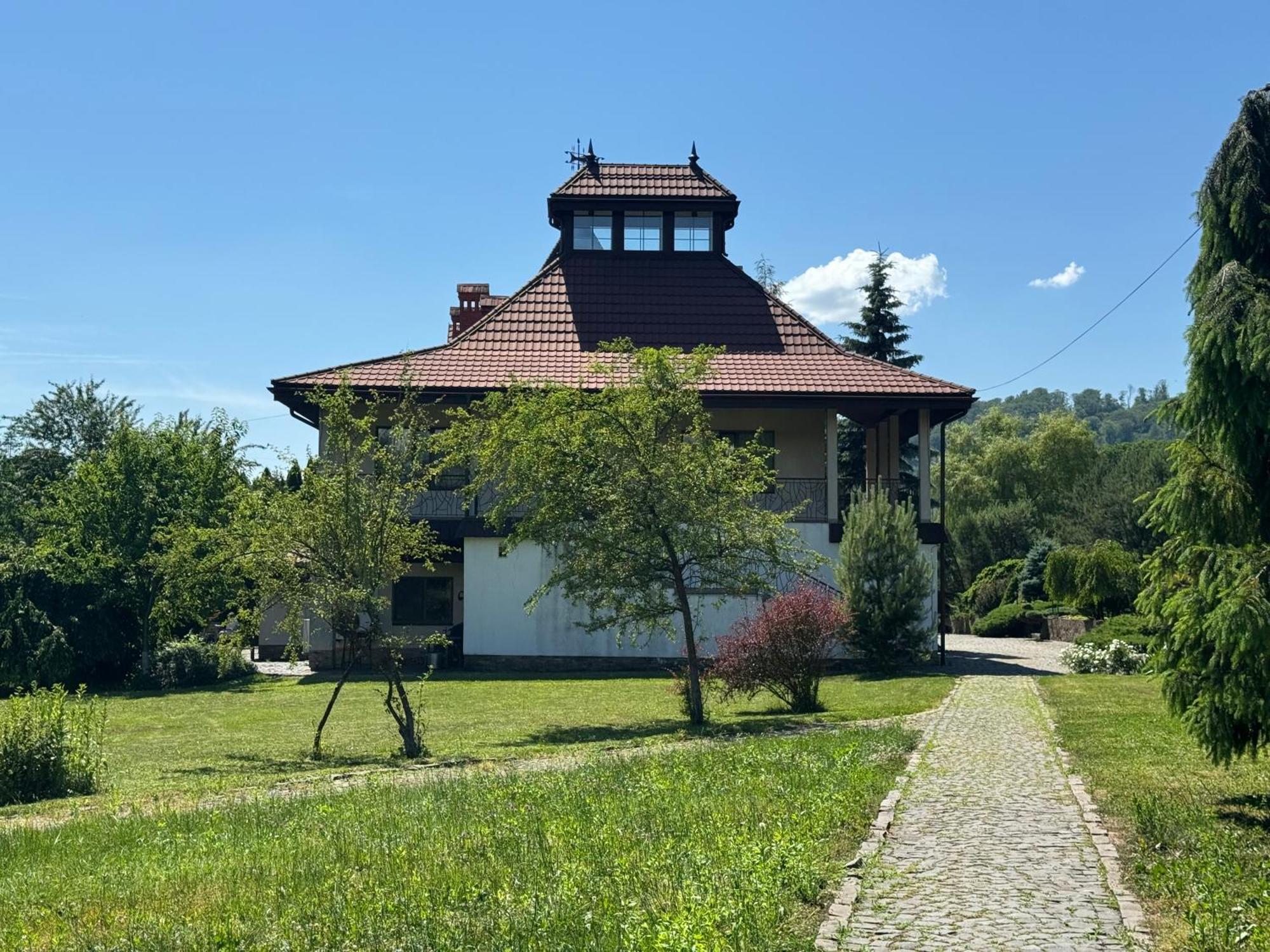 Hotel Троянда Карпат Karpaty Esterno foto